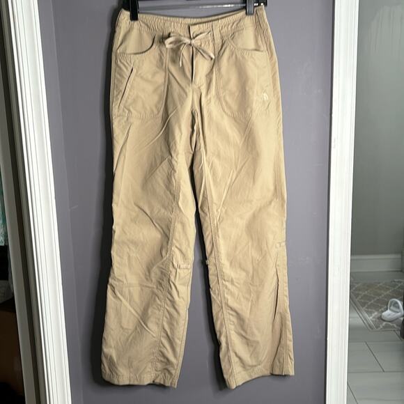 The North Face Khaki Cargo Straight Leg Pants Size 2 - Picture 8 of 8